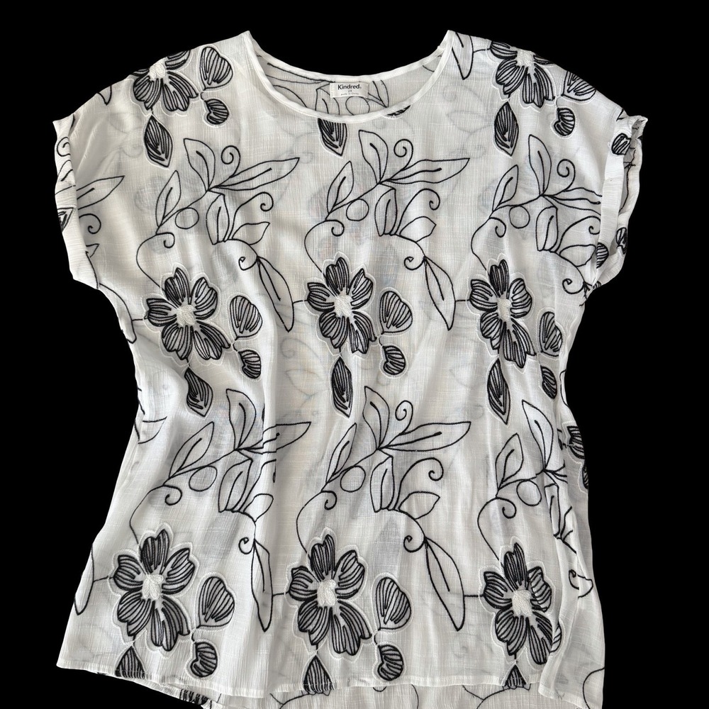 Kindred Floral Embroidered Blouse Top 2X Crochet Whimsy Coquette Fairycore White